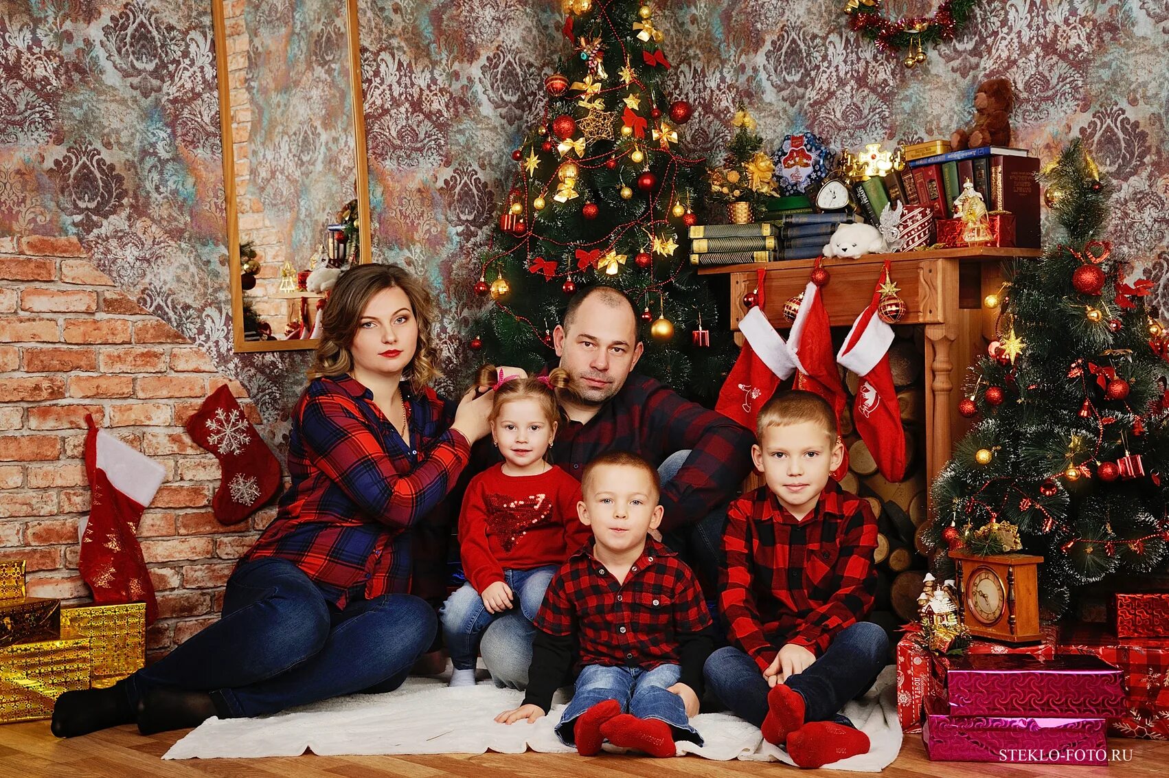 как отметить новый год с семьей дома. новый год семейный праздник. как отметить новый год с семьей дома. новый год семья. рождество семья.