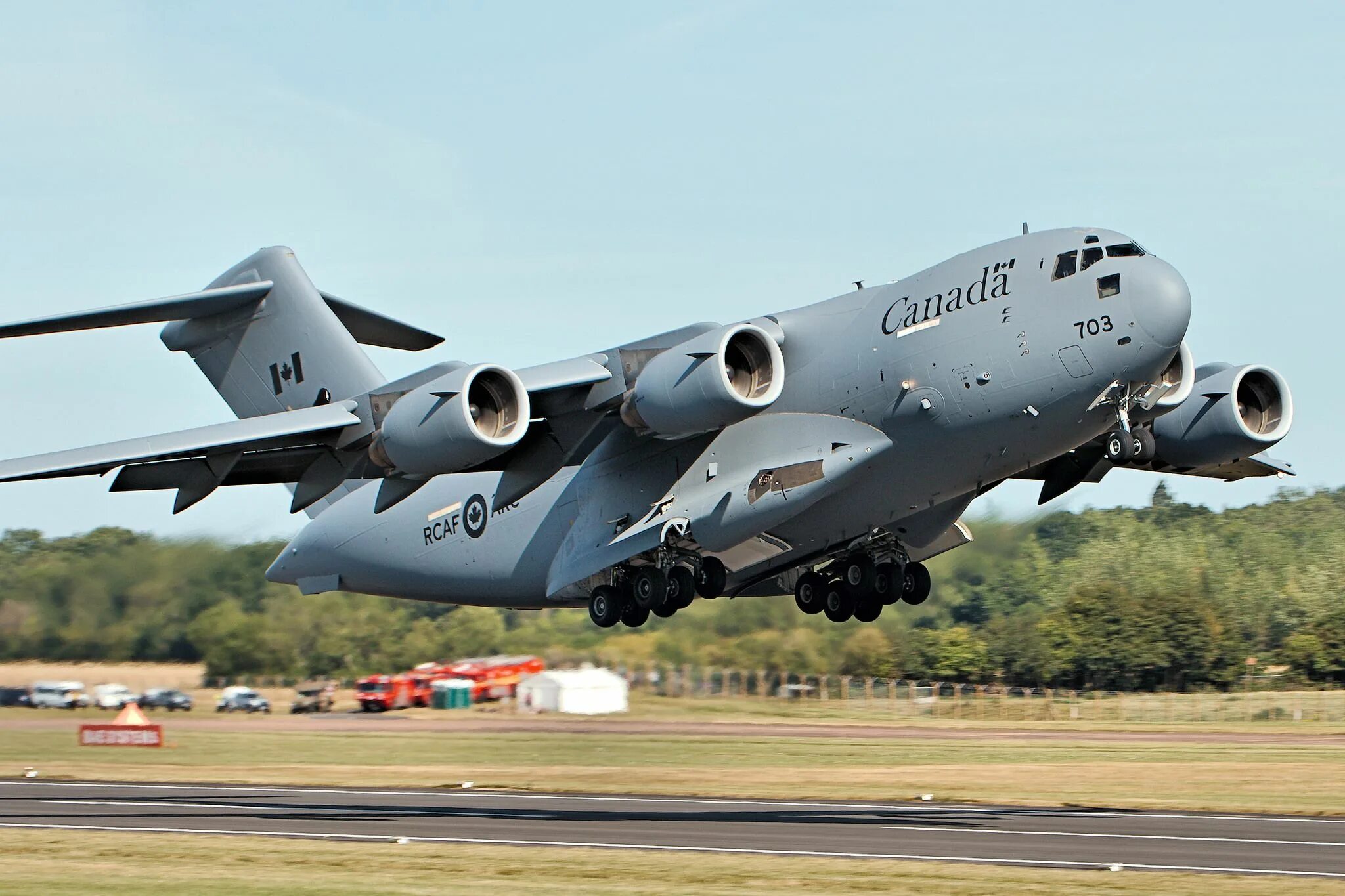 Самолёт ввс сша c-17a globemaster iii. Самолет c-17 globemaster iii. Американский грузовой самолет c17 globemaster. C-17 globemaster iii ввс сша. Грузовой самолет an12.