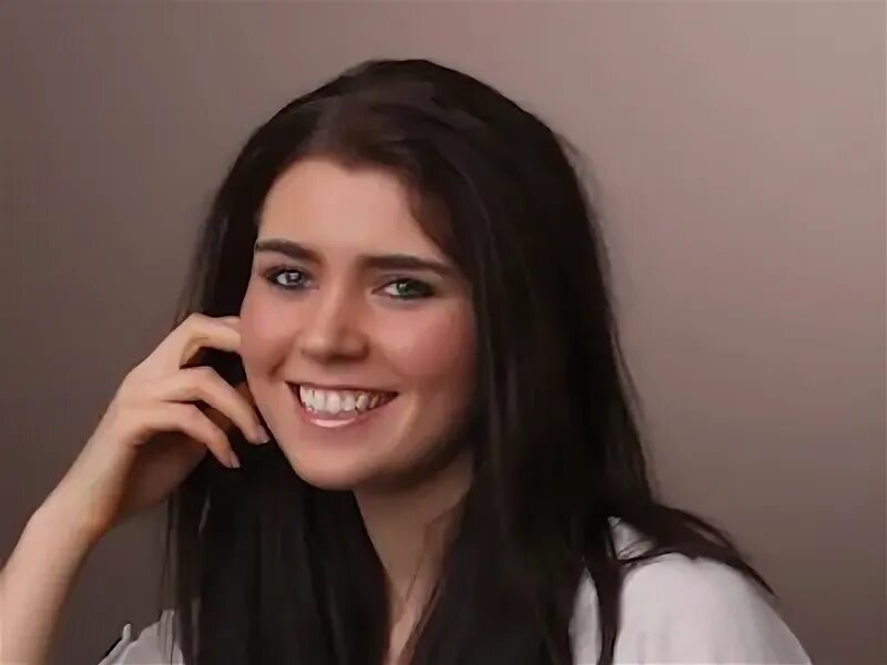 Олд герл. Девушка 16 лет. Ланея грейс лицо. Английские девочки 15. 20 years old girls.