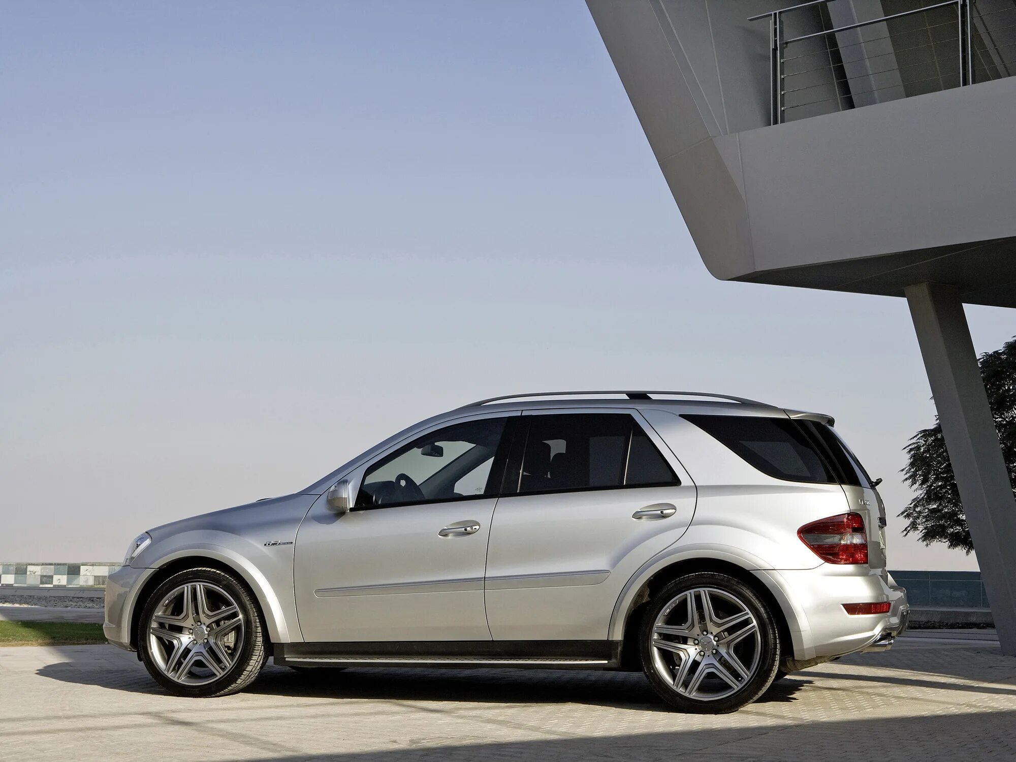 Mercedes-benz ml 63 amg. мерседес бенц ml 63 amg. мерседес мл 6. мерседес мл 63 амг 2014. Mercedes m amg.
