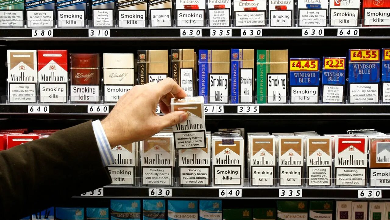 Сигареты в Америке. Американские магазины сигарет. Ассортимент сигарет в Америке. Сигареты которые продаются в США.