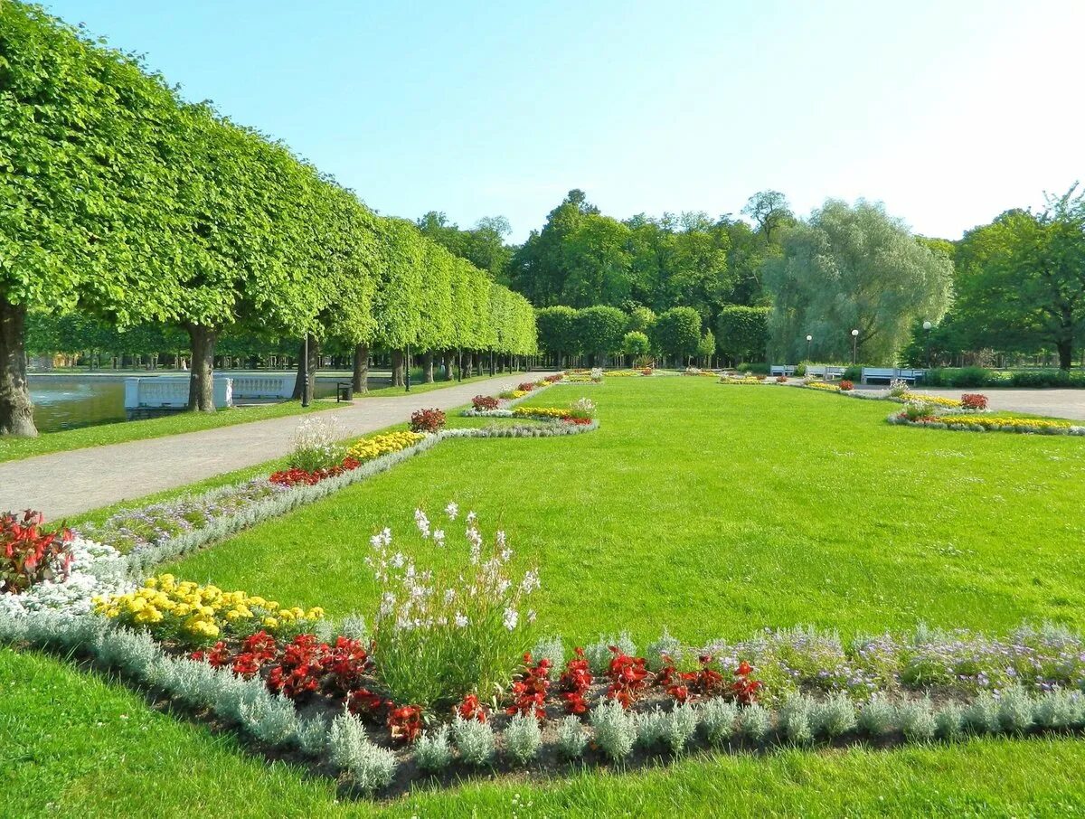 Парк Кадриорг. Эстония парк Кадриорг район. Парк в Таллине. Кадриорг Таллин parking