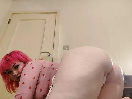 hi,im,jess,and,always,online,i,love,video,calls.