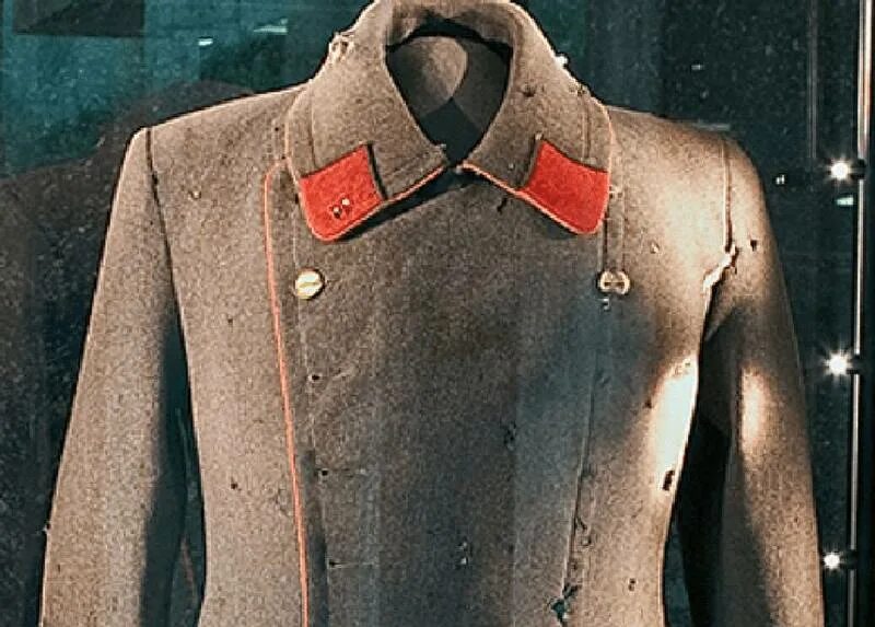 Шинель с поднятым воротником. Шинель вмф адмирал. Шинель гоголь. Шинель м40 вермахт. Шинель рядового ркка 1935.