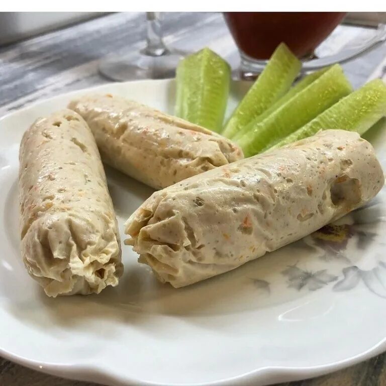 Пп сардельки. Пп сосиски с сыром. Куриные сосиски. Домашние куриные сосиски. Домашние сосиски из куриного филе.