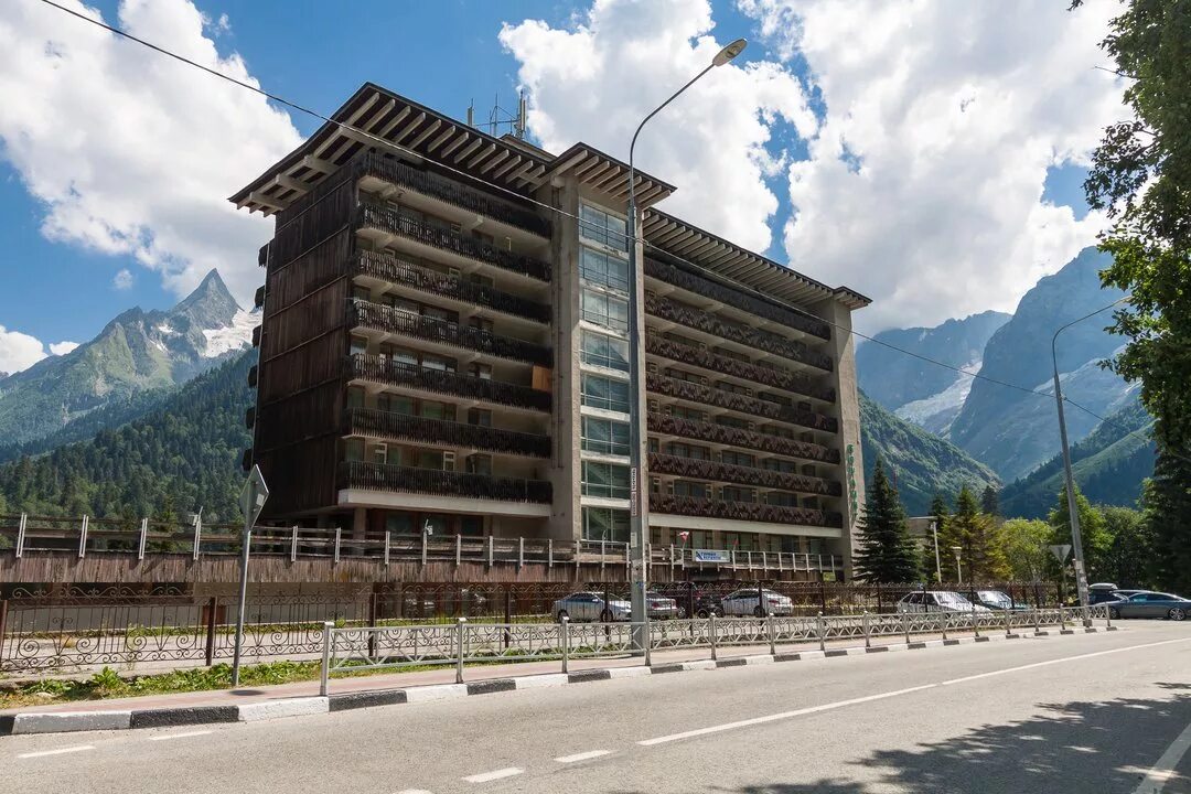 домбай спортивно-оздоровительная база 3. домбай (курортный посёлок). мтц горные вершины домбай. соб домбай. спортивно оздоровительный домбай.