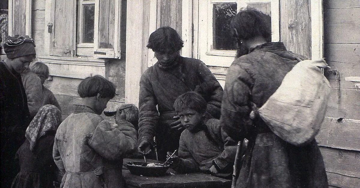 Голодная история. Голодающие дети поволжья 1921. Голодная история. Книга не открывать голодная. ).