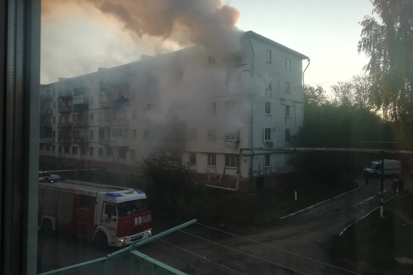 Чп в чапаевске сегодня. Сгорел дом в городе Чапаевск Самарской области. Пожар в Чапаевске. Пожары в Самарской области. Дом Коммуны Чапаевск.