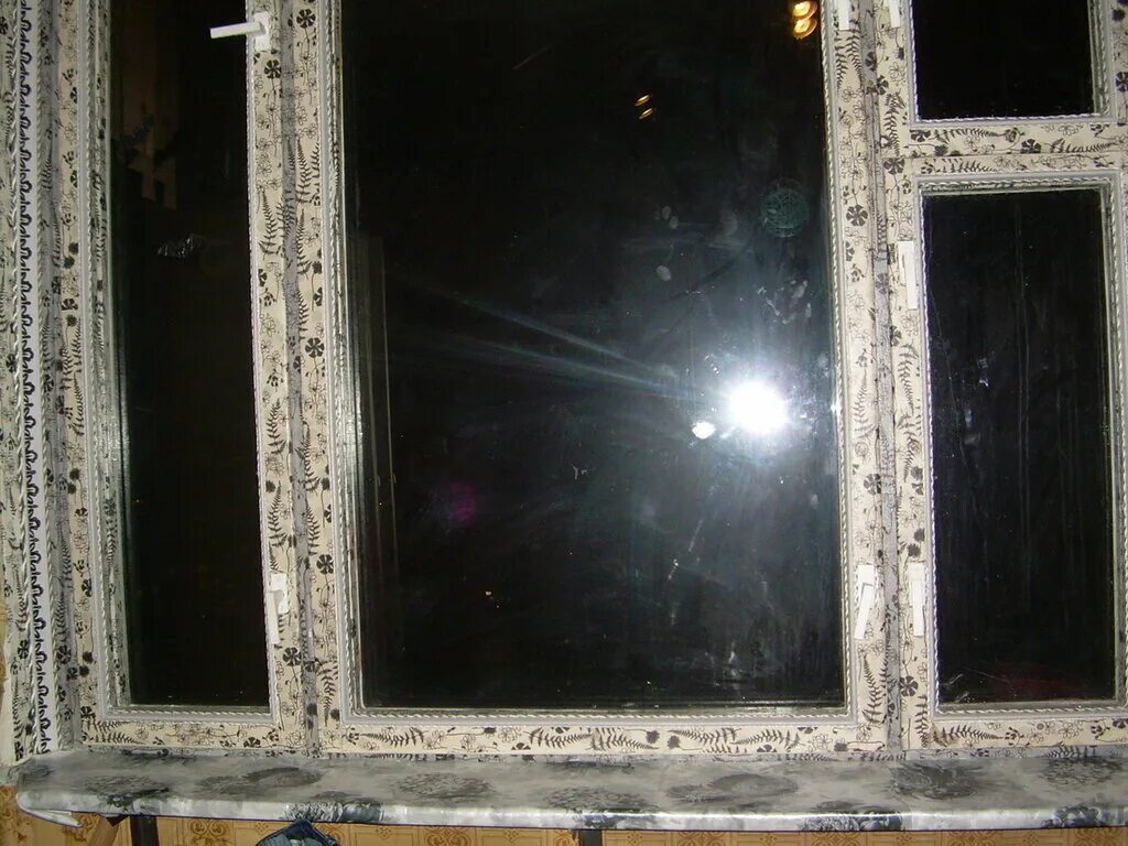 Шторы на деревенские окна. Угловые пластиковые окна. Окно двухстворчатое пластиковое. П46 размеры окон. Просклоняйте слово окно.