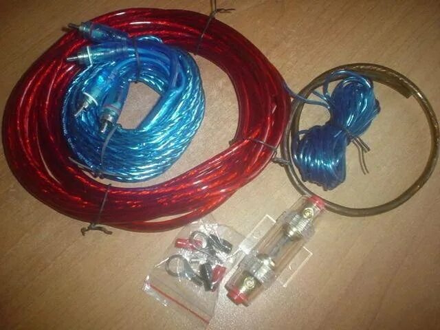 Провода на саб. Установочный комплект проводов урал. Кабель для усилителя в авто силовой 10мм2. Провода для усилителя 2 канального. Кабель сабвуферный 1xrca - 2xrca.