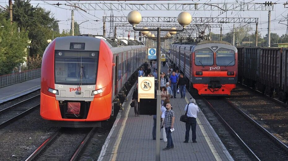 Ювжд лиски. Поезд 113а санкт-петербург адлер. Поезда лиски новосибирск. Поезда лиски новосибирск. Лиски станция ржд.