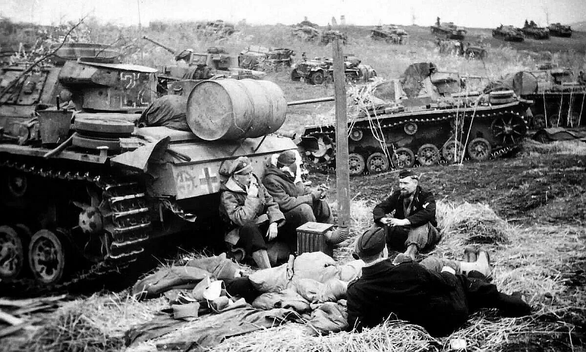 Прохоровка немецкие танки. 5-Й танковой дивизии СС Викинг. 5 SS Panzer Division. Танки СС Викинг. Танковая дивизия СС Викинг.