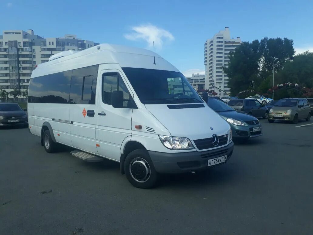 Белый Мерседес Спринтер 903. Мерседес Спринтер Классик. Mercedes Benz Sprinter Classic 411. Мерседес Спринтер 2008.