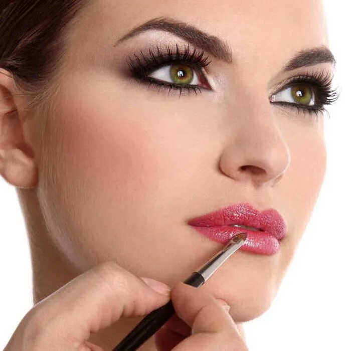 красивая косметика. средство для снятия макияжа pro makeup remove. средства для макияжа губ и глаз. макияж губ. девушка с макияжем.