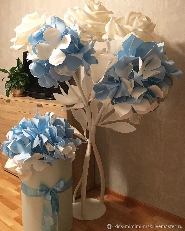 Ростовые цветы из органзы. Большие искусственные цветы. Большие цветы из изолона. Ранункулюс гигантский. Изолон мк цветы.