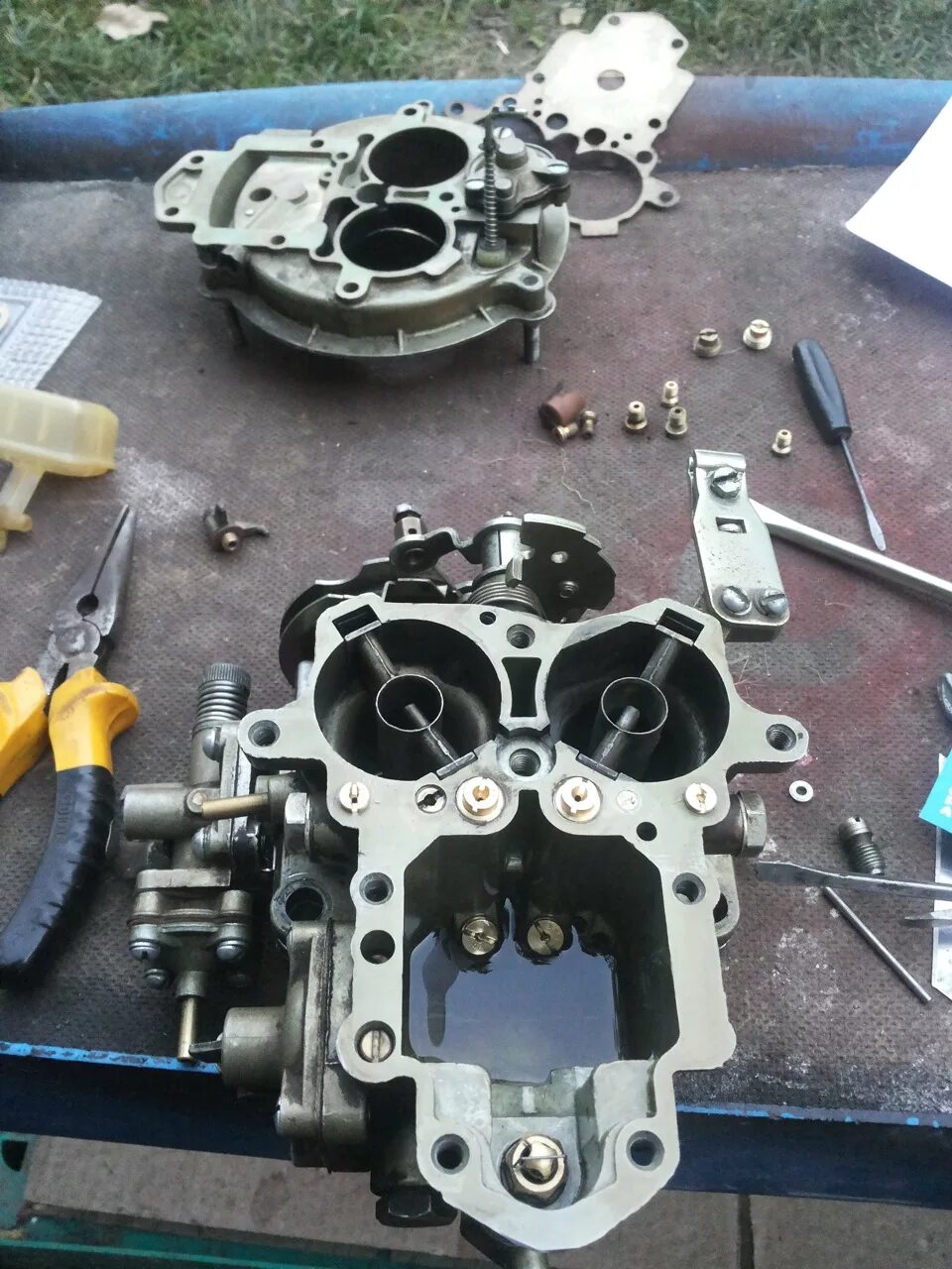 Карбюратор к 151 характеристики. Карбюратор на змз 402 к 151. К 151 жиклеры. Карбюратор на змз 402 к 151. Жиклёры карбюратора к 151 д.