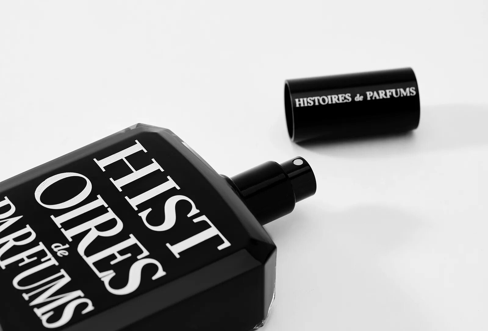 History parfums. Духи prolixe. Histoires de Parfums логотип. Ароматы histoires de Parfums 1.1. Outrecuidant.