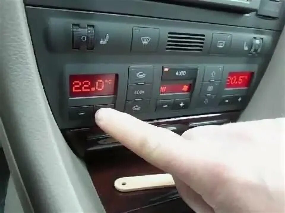Как выключить ауди. Audi a6 c5 климат. кнопка кондиционера ауди а6 с5. климат контроль ауди а4 б7. audi a6 2006 climatronic.