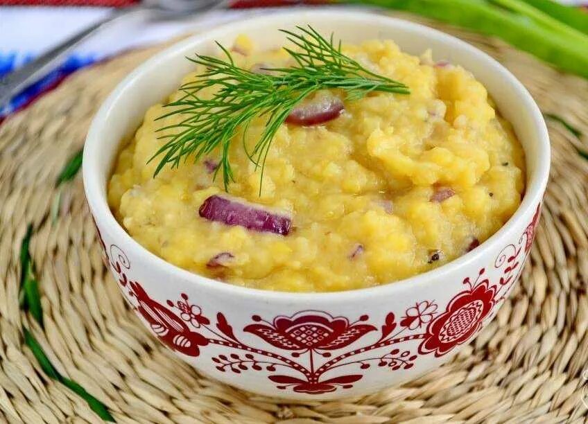 Гороховая каша. Гороховая каша с тушенкой. Гороховая каша в мультиварке. Гороховая каша с мясом. Горох для гороховой каши