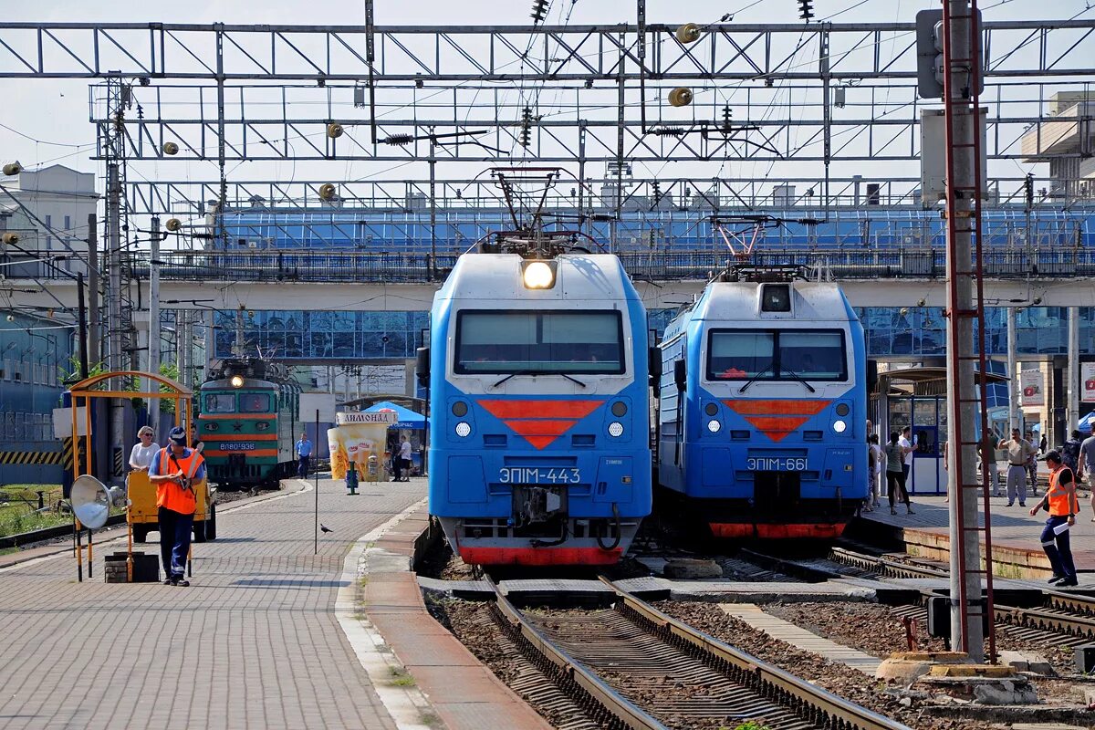 елец жд пути. станция находка восточная. жд вокзал вековка. эп1м-443. ту7а (с 1986).