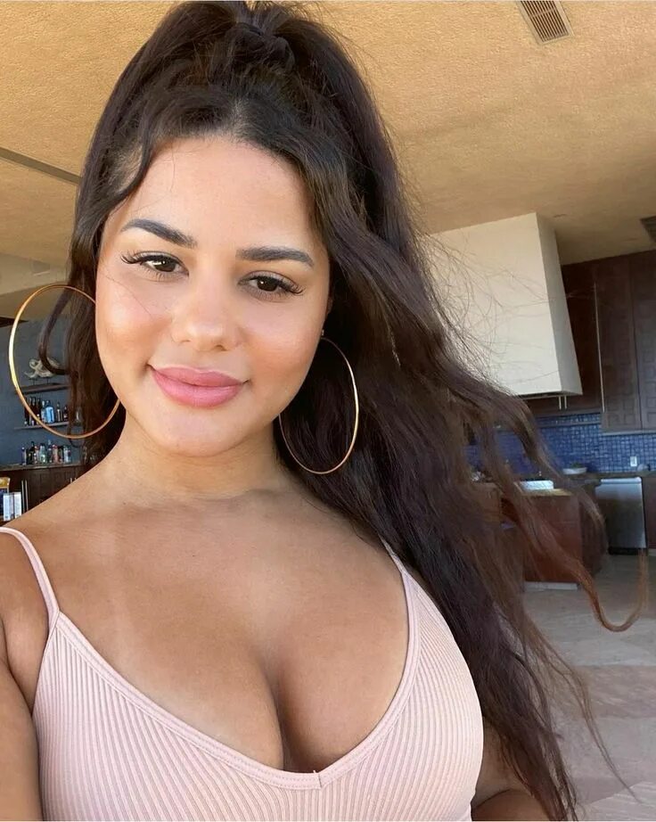 Katya elise henry. Katya elise henry в обтягивающем. Elise henry. Катя elise henry. Katya elise henry.