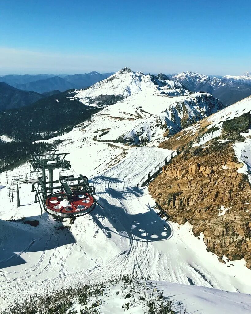 Аибга красная поляна канатная дорога. Красная поляна эсто садок канатная. Гондольный подъемник красная поляна. Эсто садок красная поляна канатка. Канатная дорога сочи красная поляна.