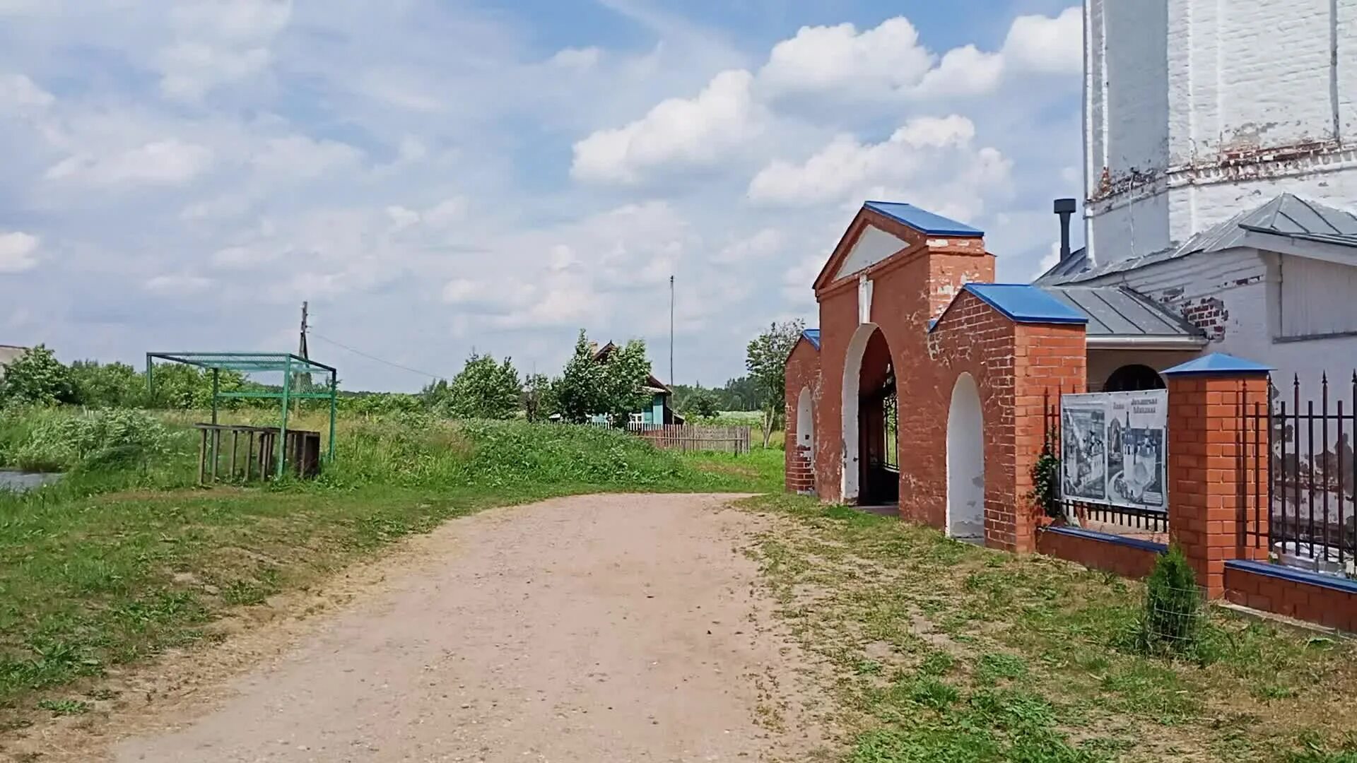 Заболотье ярославская область некрасовский. Село Кувакино Ярославская область храм Архангела Михаила. Село Никольское Некрасовский район. Село Кувакино Некрасовский район Ярославская область. Село Никольское Ярославская область Некрасовский район.