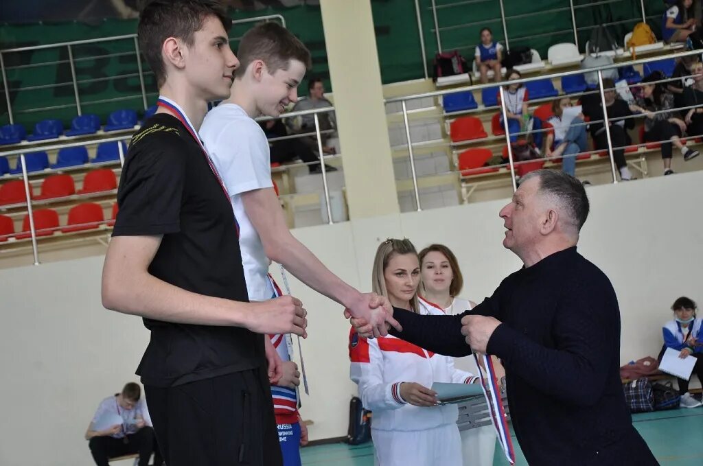 Калач бассейн. Мбу физкультурно-оздоровительный комплекс «калачеевский». Новохоперск бассейн фрегат. Бассейн бетховена воронеж. Калач бассейн.