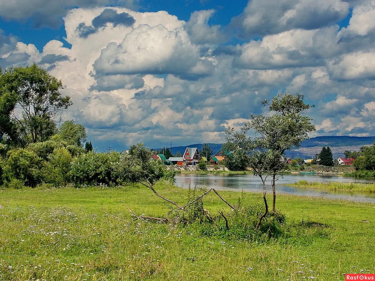 Этнодеревня на территории духовного центра «эне таг». Центр духовной культуры эне таг мыски. Река мрас-су в кемеровской области. Чувашка поселок мыски. Чувашка мыски.