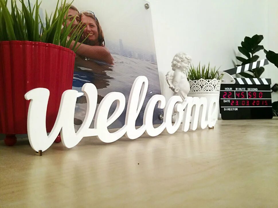 интерьерные слова из дерева. квиллинг слово мама. объемные буквы. объемные буквы из гофрированной бумаги. как украсить слово.