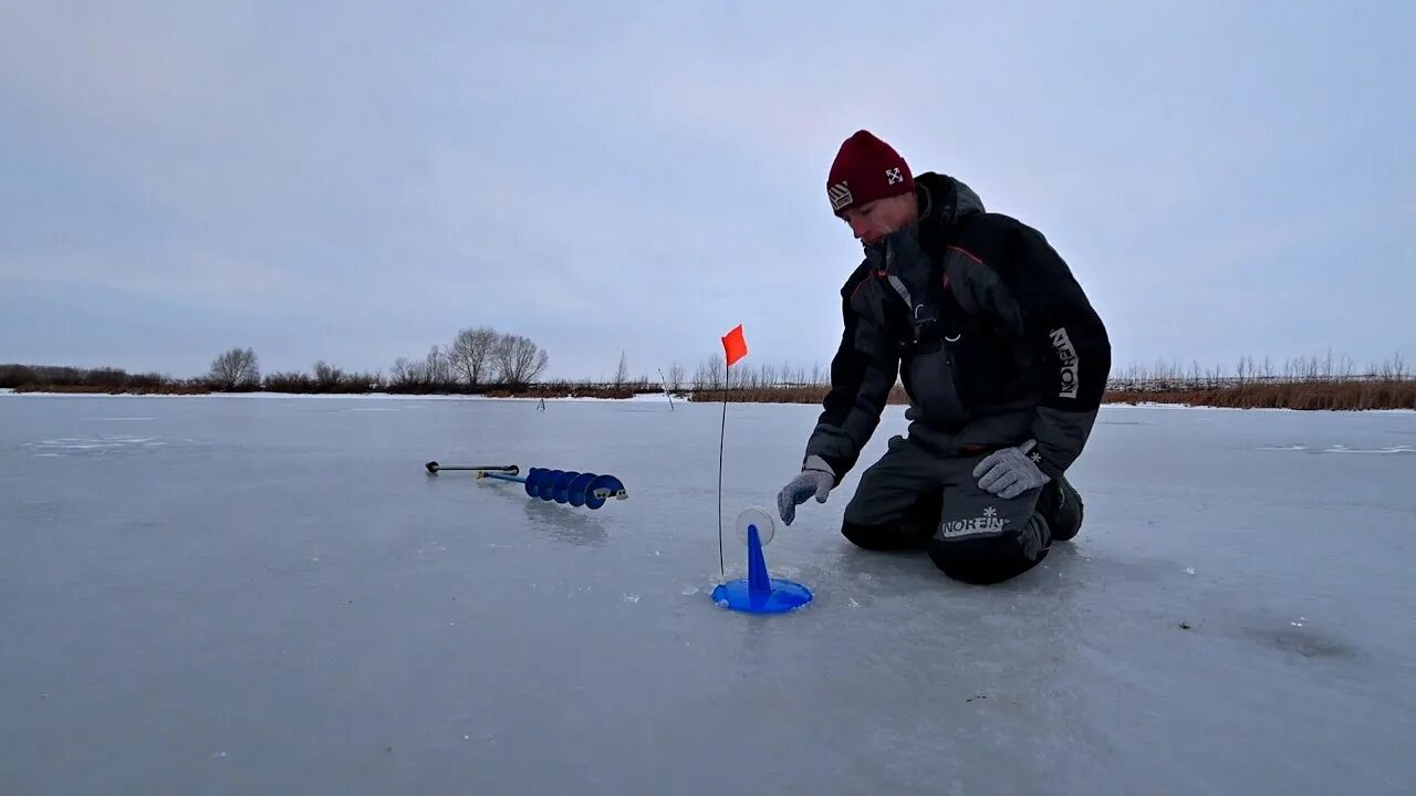 Ловля со льда видео. Рыбалка на льду. Рыбалка со льда 2021. Рыбалка со льда 2021 видео. Рыбалка со льда 2021 Пермь.