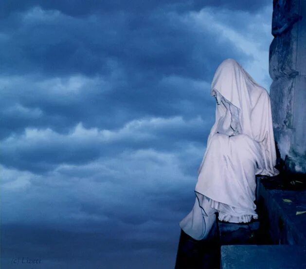 Потерянный в жизни. Заблудившаяся душа это. Темный призрак. Одиночество души. Заблудшей жизнь.