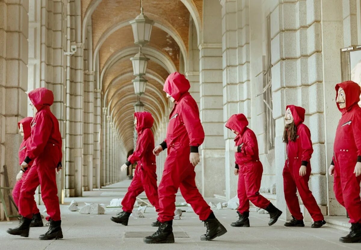 Домик нетфликс. Бумажный дом  money heist. нетфликс money heist. бумажный дом нетфликс.