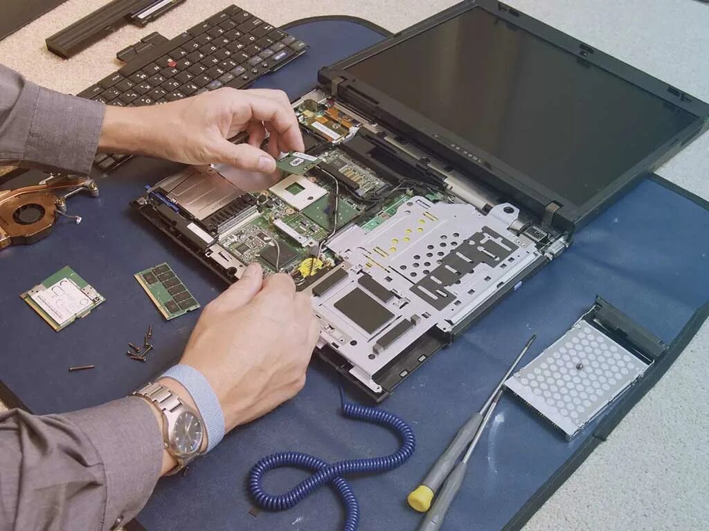 Asus ремонт монитора сервисный центр. Компьютер ноутбук. Ремонт ноутбуков. Починка ноутбуков. Ремонт ПК.