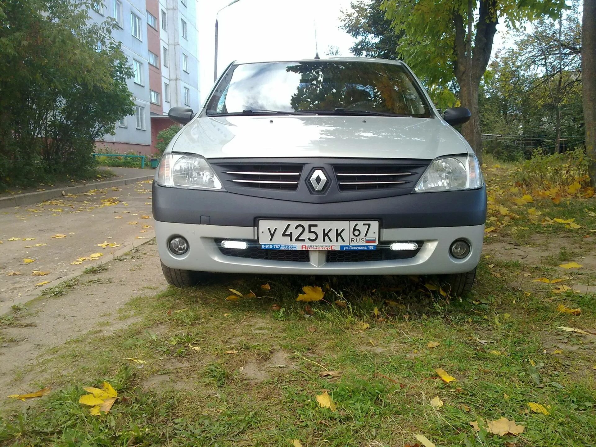 Рено логан 1. Дхо рено логан 2. Дхо рено логан фаза 2. Дхо renault logan. Ходовые огни на рено логан 1.