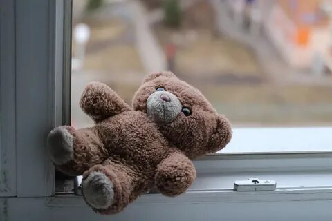 Сколько детей выпали из окна