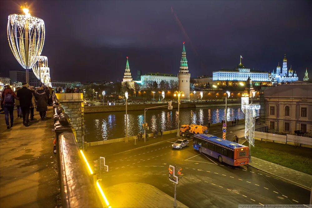 Москва лето 2018. Москва сегодня. Вид москвы 2018 год. Москва 2022. Москва кремль парк зарядье.