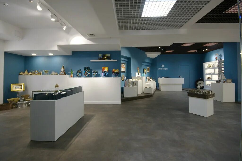 город ярославль магазин майолики. ярославская майолика,мастерская майолики павловой и шепелева. новгородская майолика. ярославская майолика магазин ярославль ул юности. ярославская майолика купчиха за чаем.