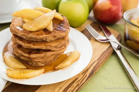 Панкейки с яблоками