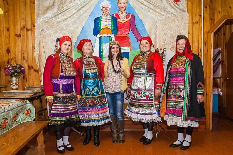 Марийцы народ урала. Марийцы урала традиции. Марийцы в пермском крае национальный костюм. Марийцы красноуфимского района. Коренные народы урала марийцы.