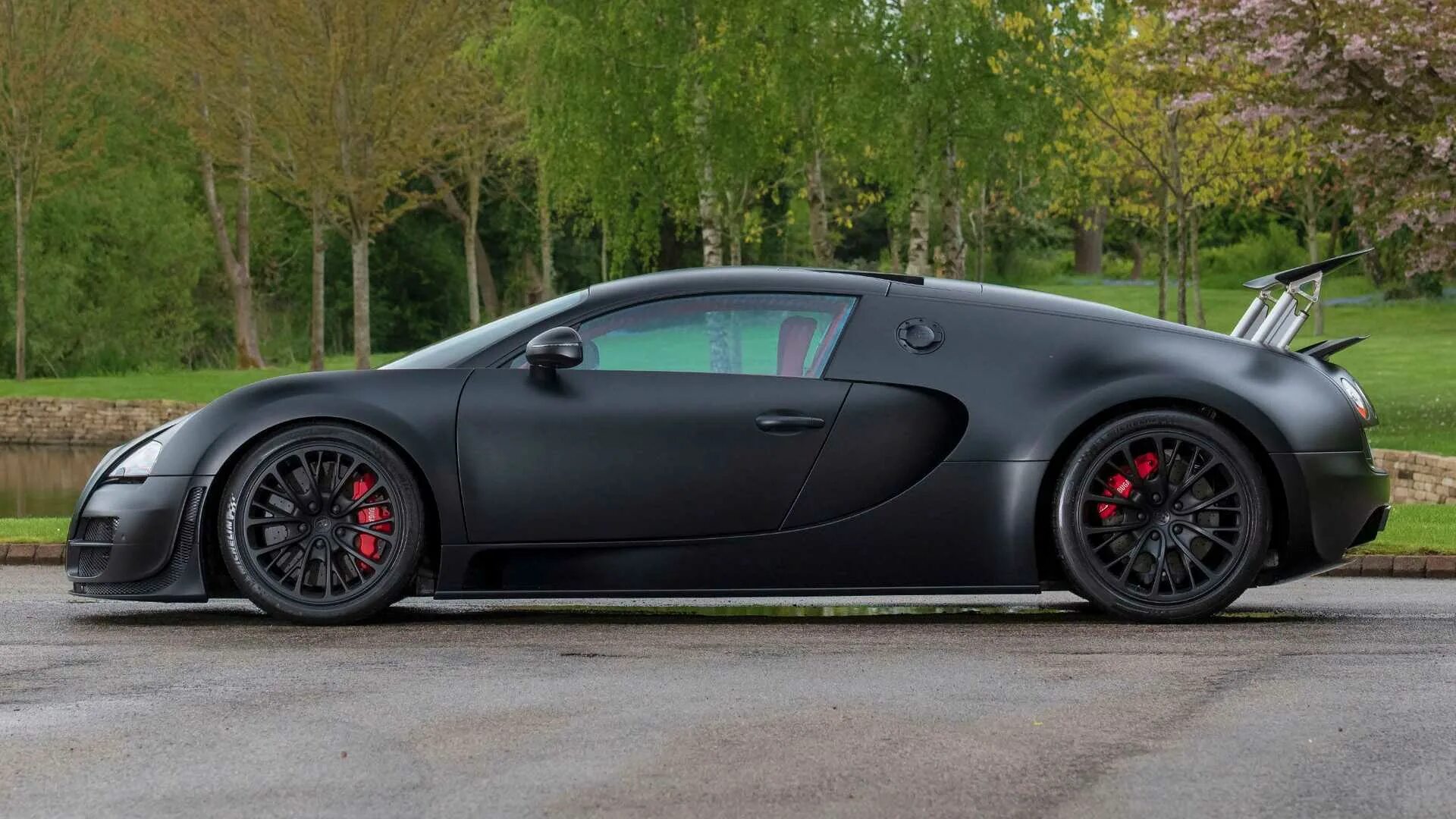 Угоняют бугатти. Bugatti veyron super sport. bugatti veyron super sports. диски бугатти вейрон. лимитированные бугатти.
