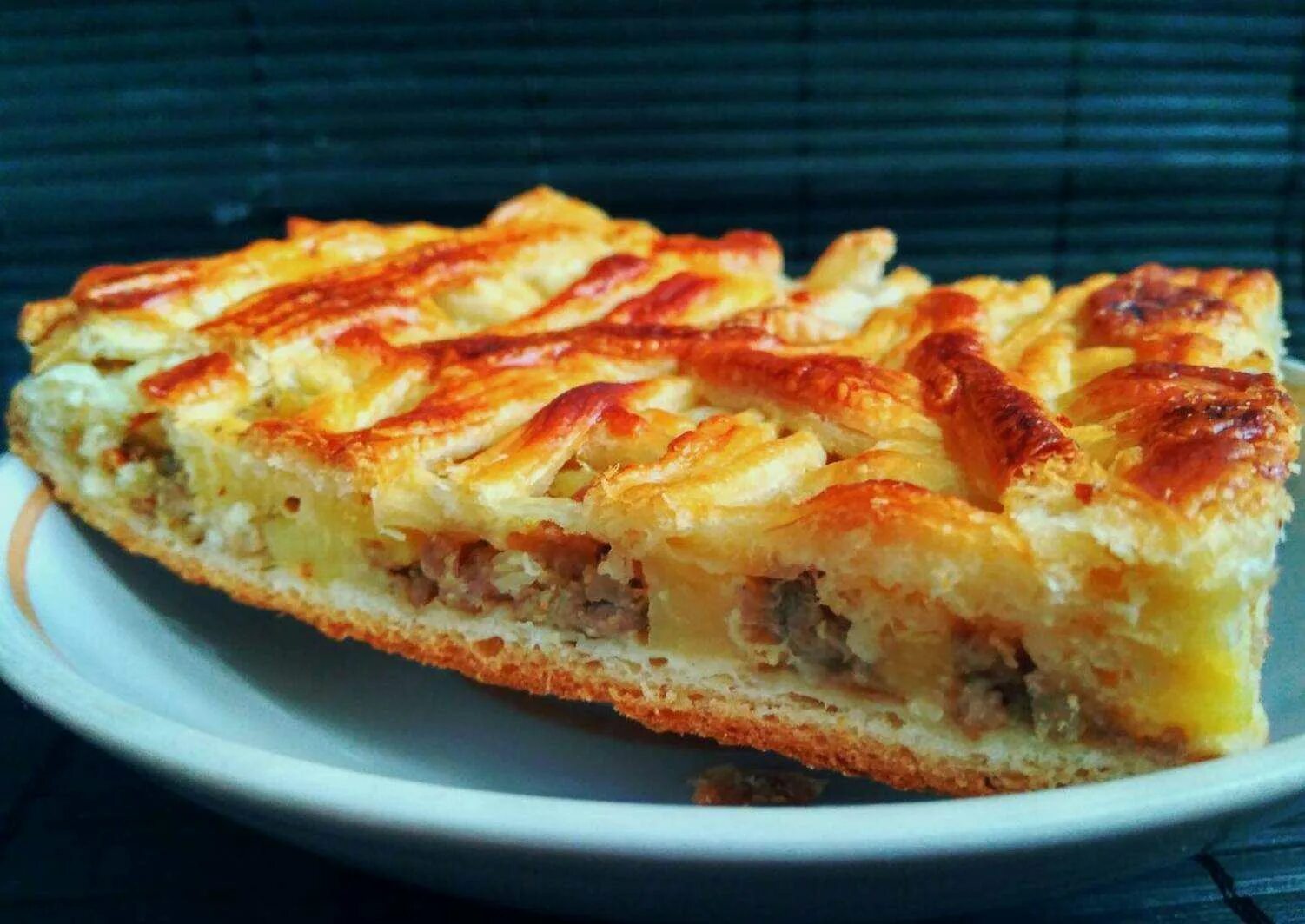 Курники из слоеного теста - вкусный рецепт с пошаговым фото