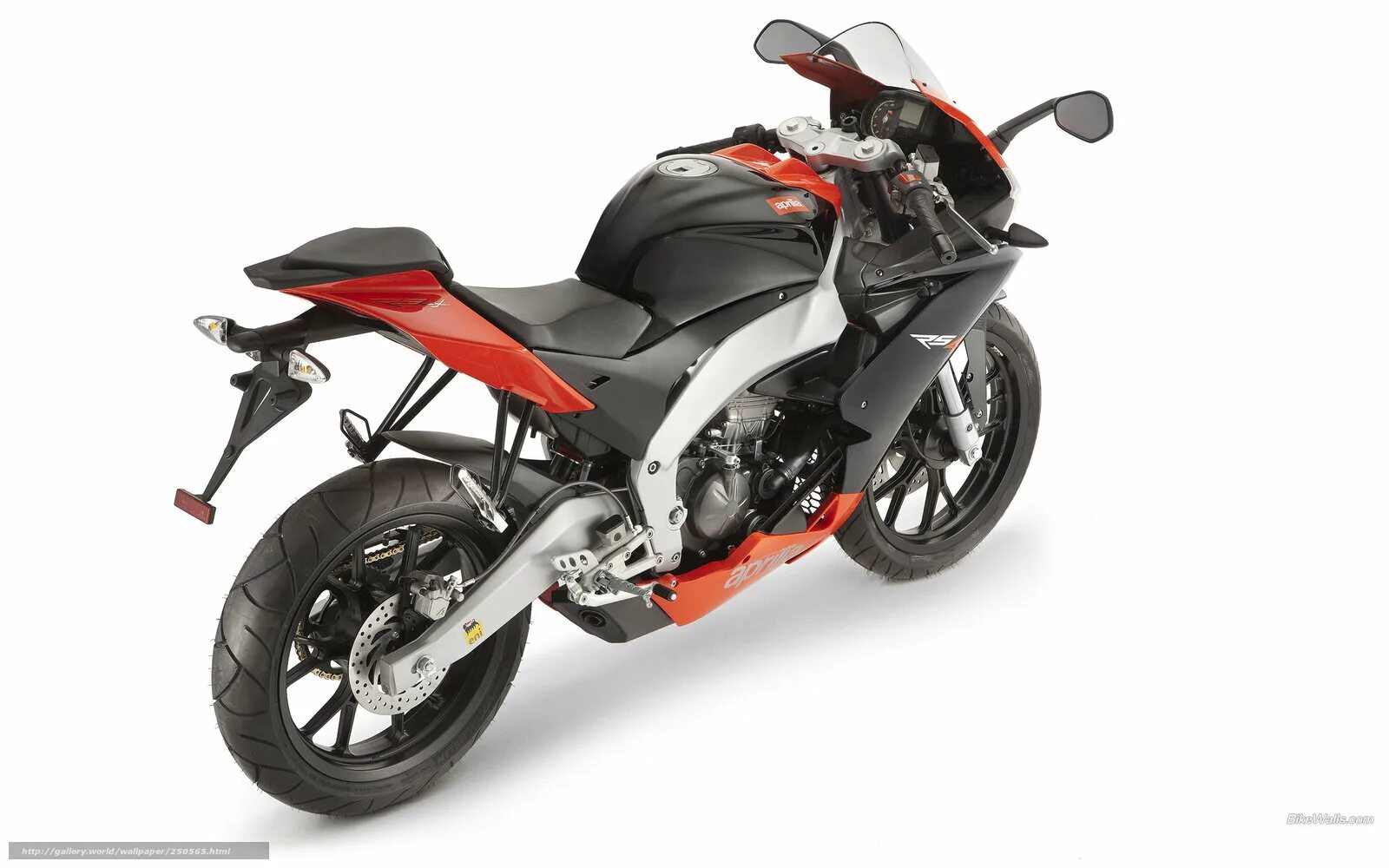 Купить мотоцикл у официального. Мотоцикл Априлия 125 кубов. Мотоцикл Aprilia rs4 125. Aprilia RS 125. Мотик. Априлия мото 50 кубов.