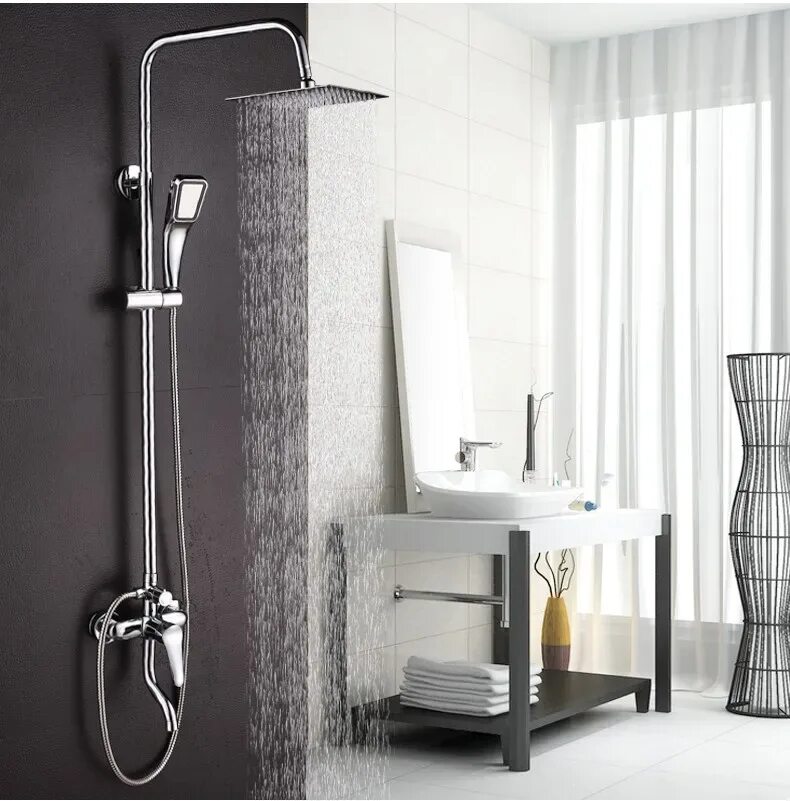 Душевое ограждение в интерьере. Белая сантехника в душевой. Сантехника в душевую. Сантехника в душевую. Душевая система фаусет.