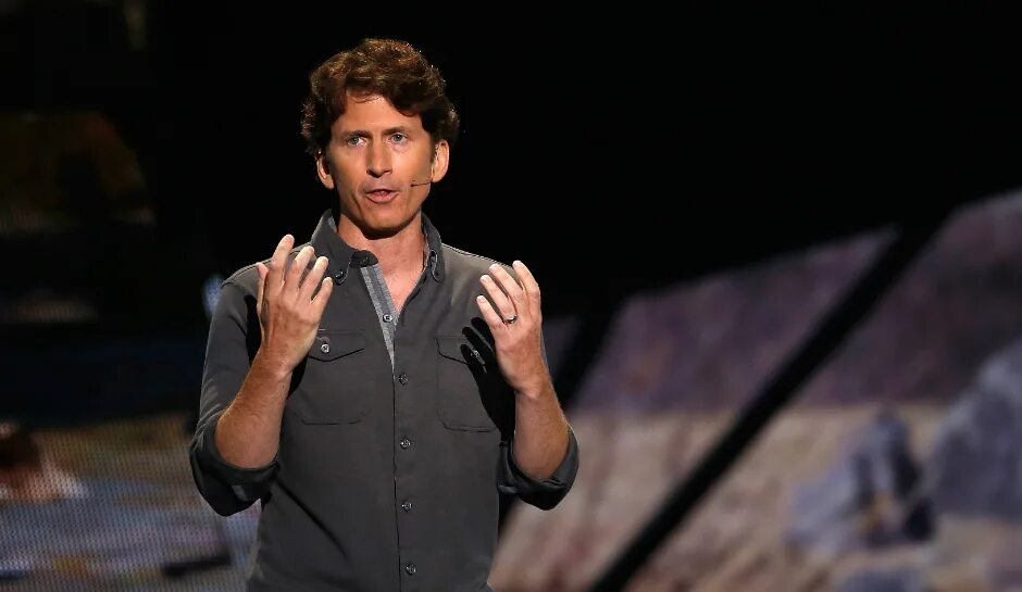 Todd howard. Тодд Говард. Bethesda Тодд Говард. Тодд Говард Fallout. Тодд Говард в полный рост.