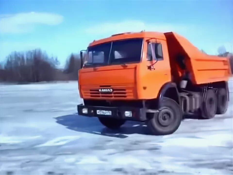 Камаз самосвал в грязи. Включи камаз не. Камаз мультяшный. Включи камаз 31. Включи камаз не.