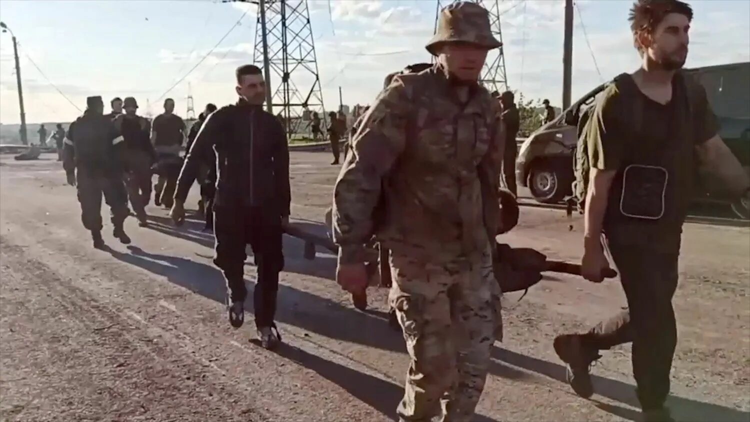 Взвод сдался в плен. Мариуполь сдача в плен Азова.