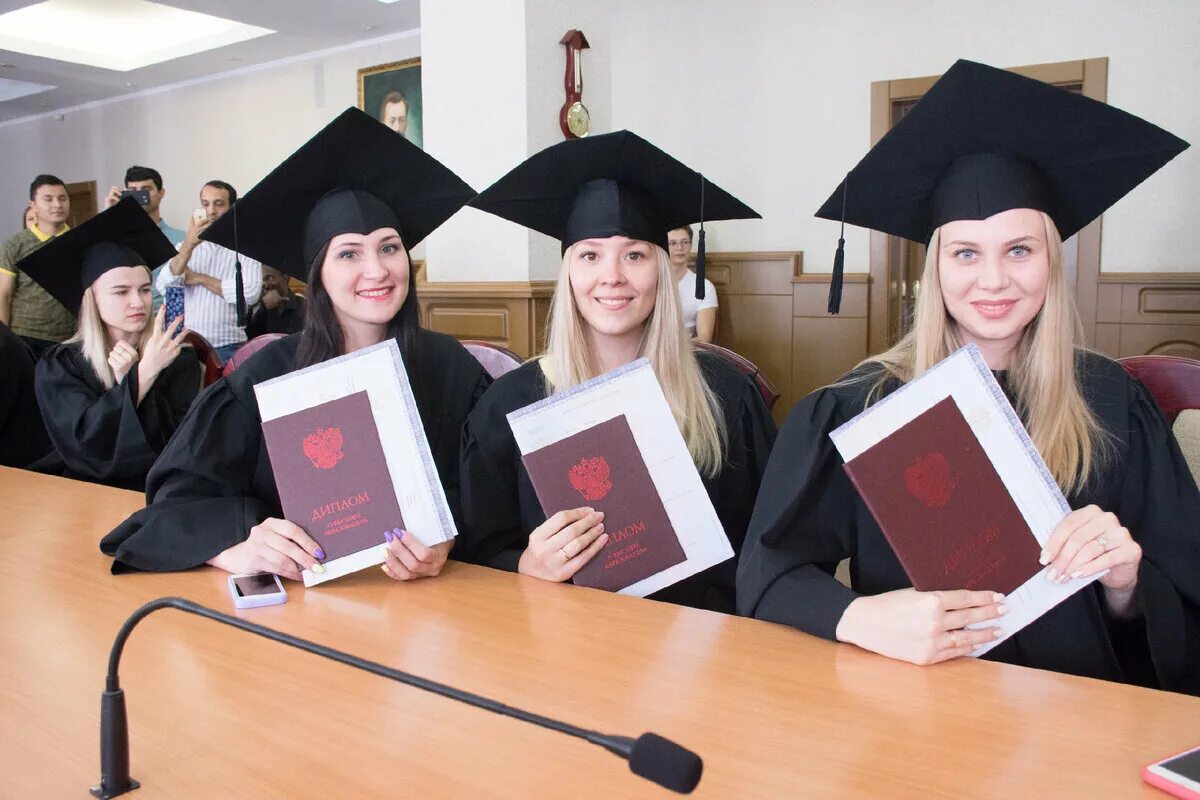 Бакалавриат полное образование. Магистры БГТУ Шухова. Магистры выпускники БГТУ им Шухова. Институт магистратуры БГТУ им Шухова. Магистратура.