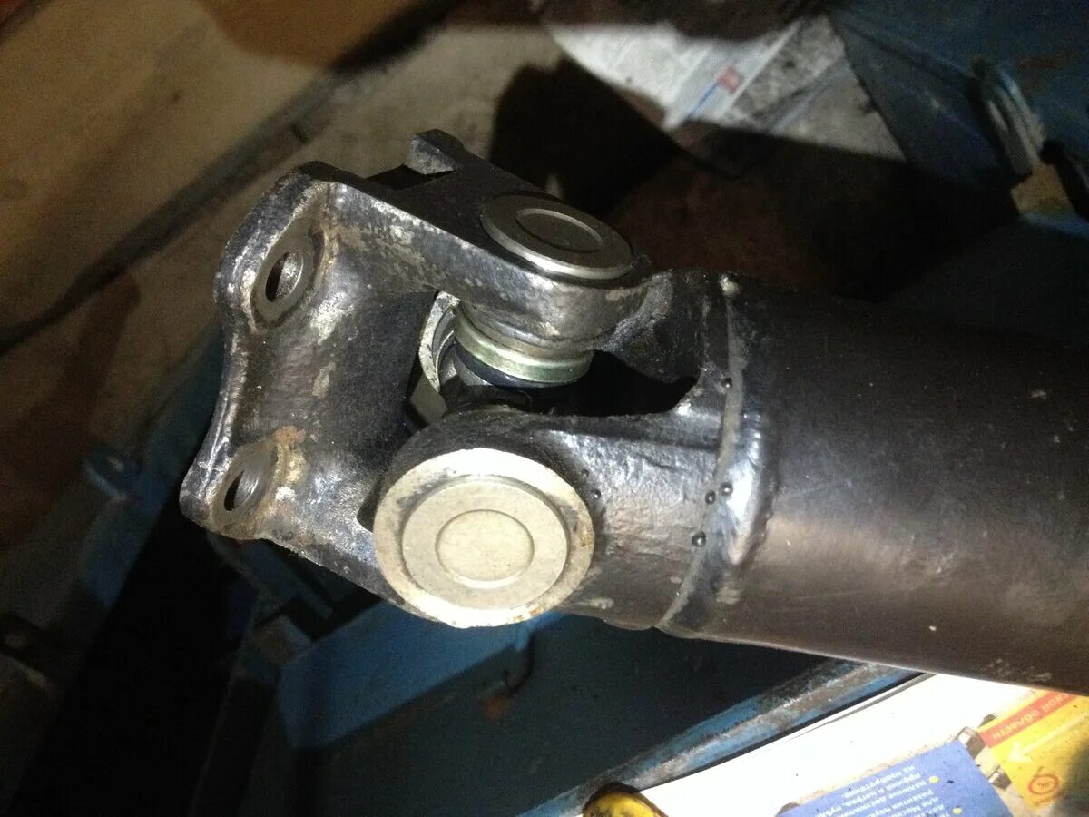 Задний мост на уаз патриот пикап. Уаз патриот вибрация на 5 передаче. Уаз патриот вибрация кардана заднего. Захрустел задний мост на уаз патриот. Угол свободного хода хвостовика уаз патриот.