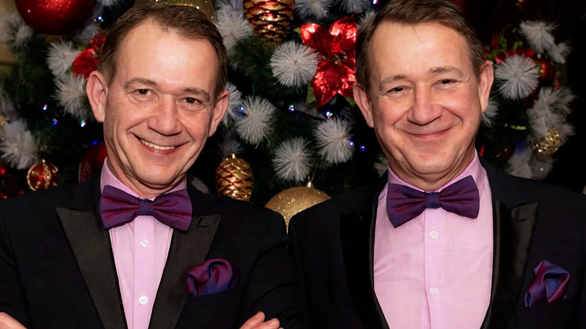 Юмористы близнецы братья пономаренко. Братья пономаренко концерт. Два брата пономаренко. Братья пономаренко 2022. Пономаренко юморист.